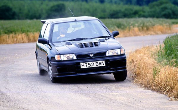 Sunny е позната на мнозина благодарение на успеха си в Европа през 90-те години. И докато в Япония продължава да се подвизава под същото име, на Стария континент вече е Almera и Pulsar, а в Северна Америка - Sentra.

Компанията има сериозен претендент за първото място в лицето на Qashqai (известен като Rogue Sport в САЩ. Моделът се продава повече от добре.
